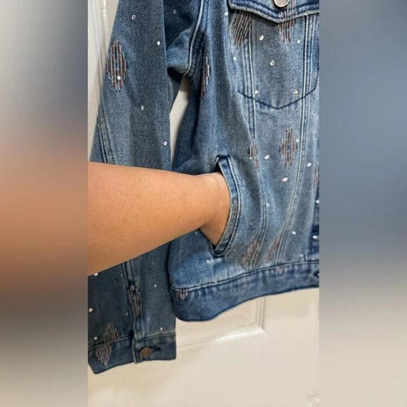 Sam Edelman Billie Oversized Trucker Jacket Med Rhinestone Embroidery Concert - Picture 3 of 11